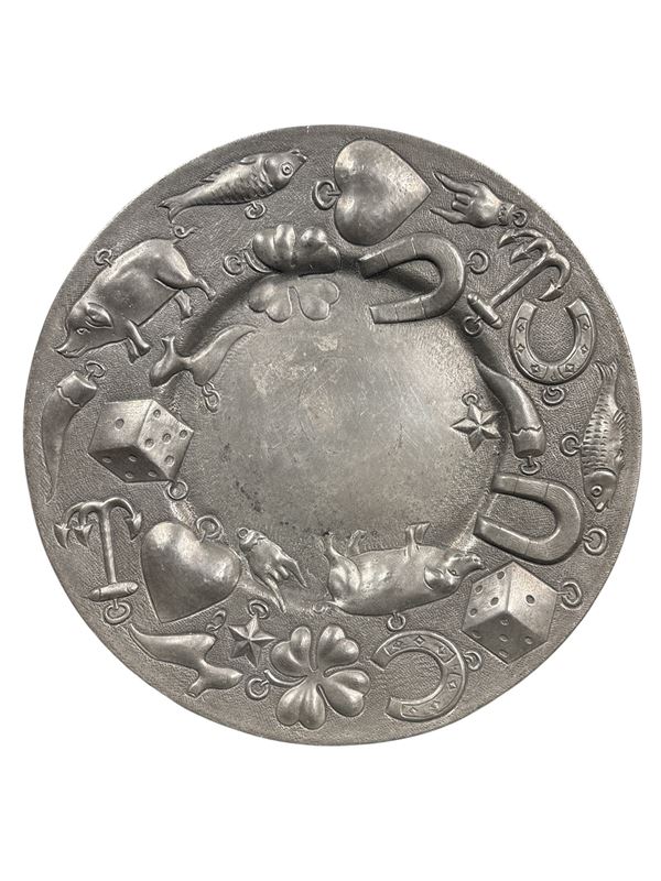 Piero Figura - Piatto con bassorilievo