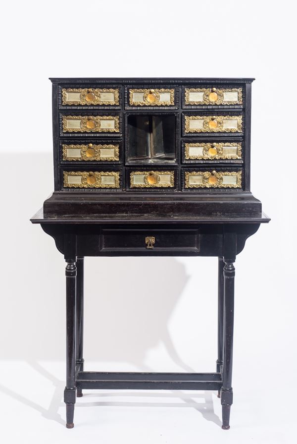 Stipo in legno ebanizzato