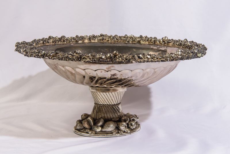 Centrotavola in metallo argentato