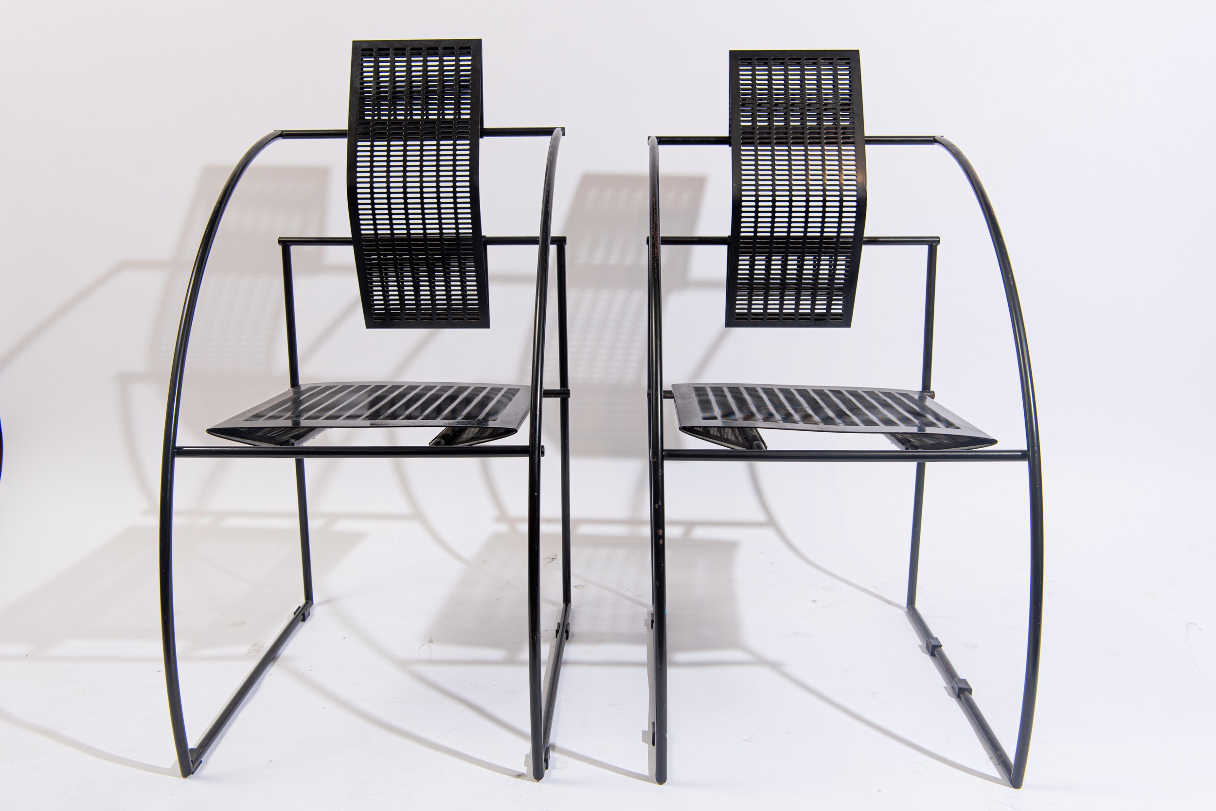 Mario Botta - Due sedie mod. 'Quinta', metallo laccato