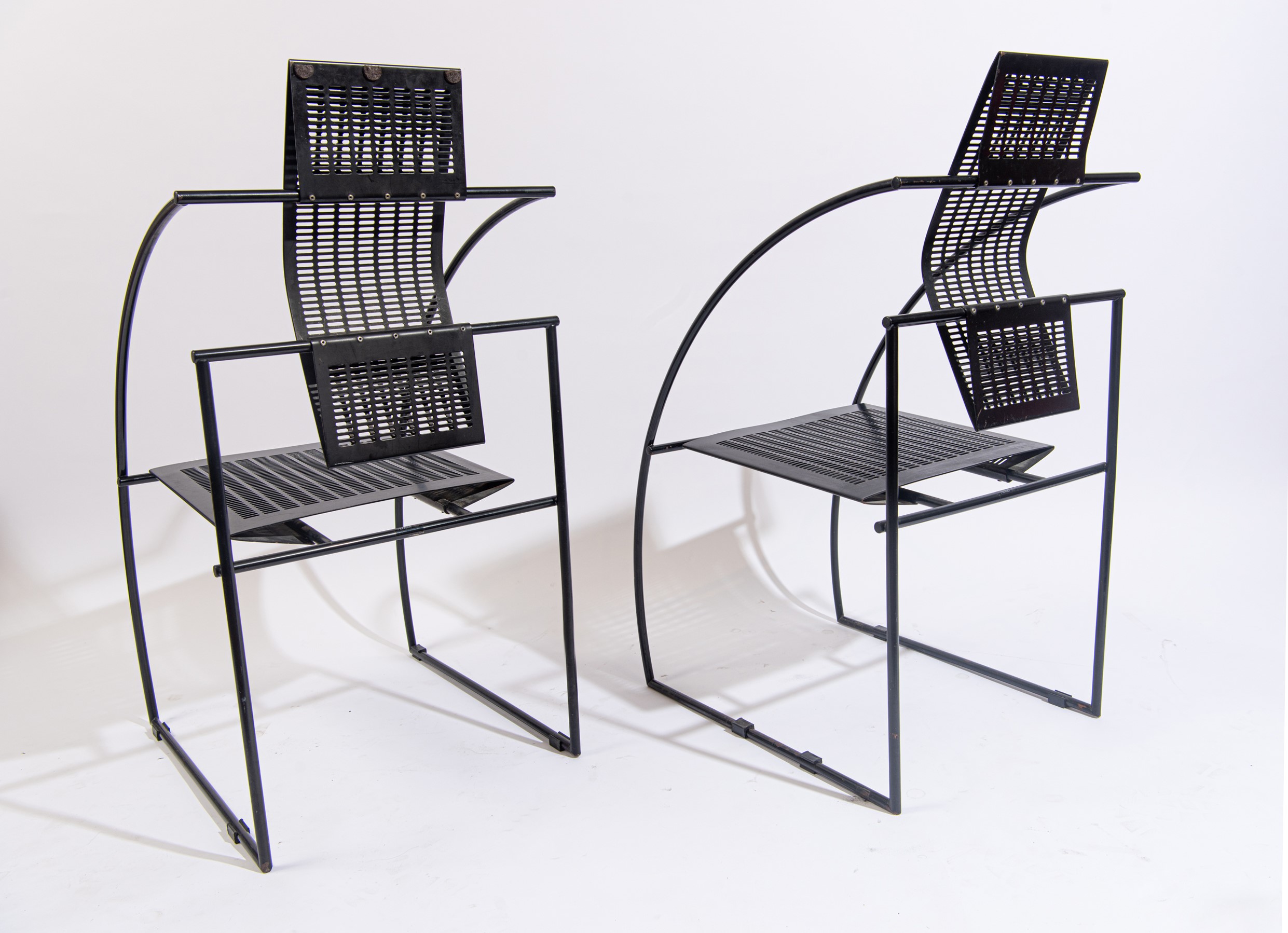 Mario Botta - Due sedie mod. 'Quinta', metallo laccato