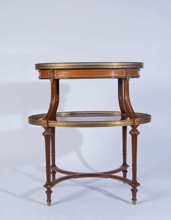 Tavolino porta vivande