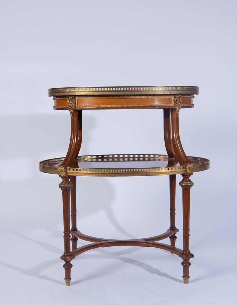 Tavolino porta vivande