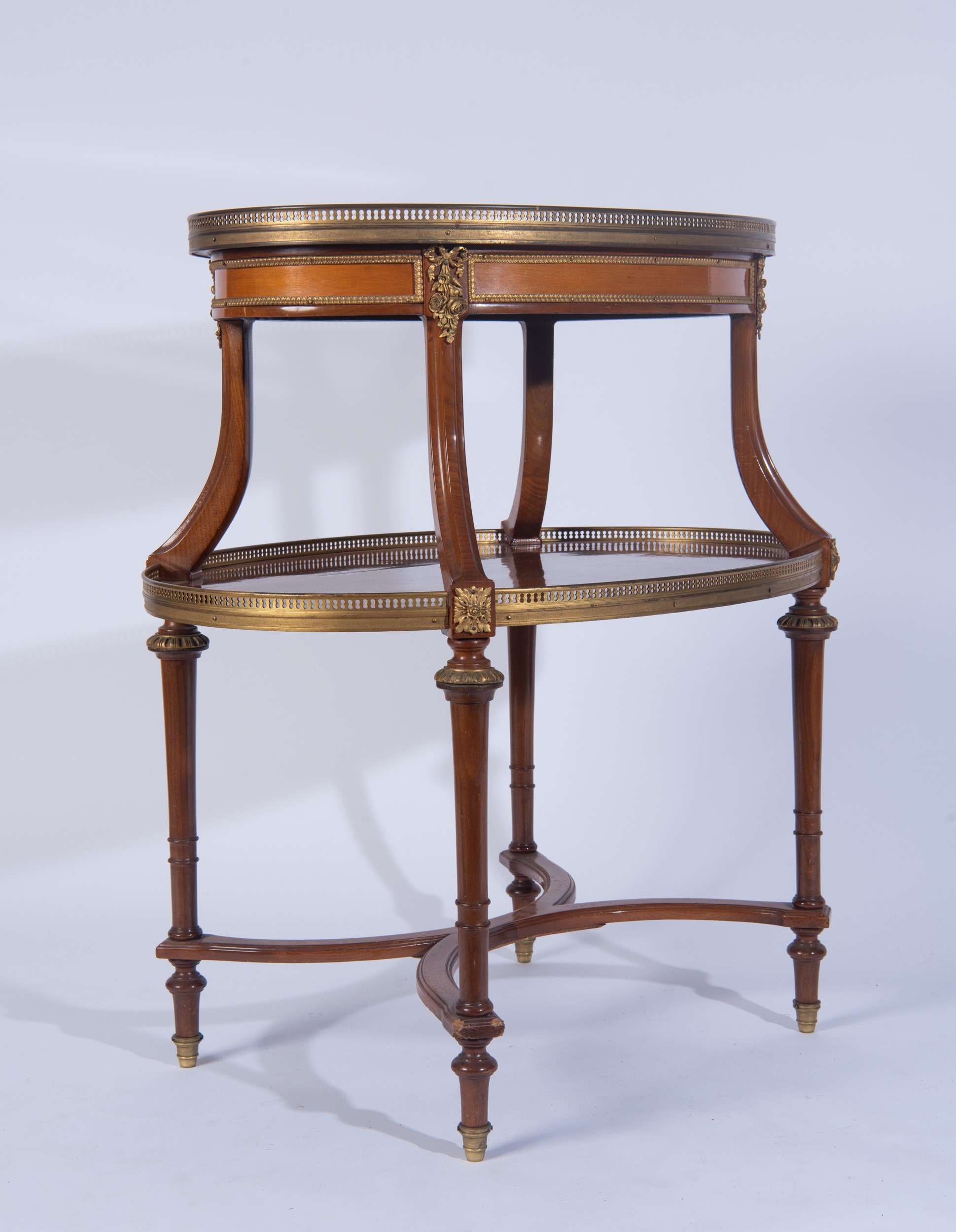 Tavolino porta vivande