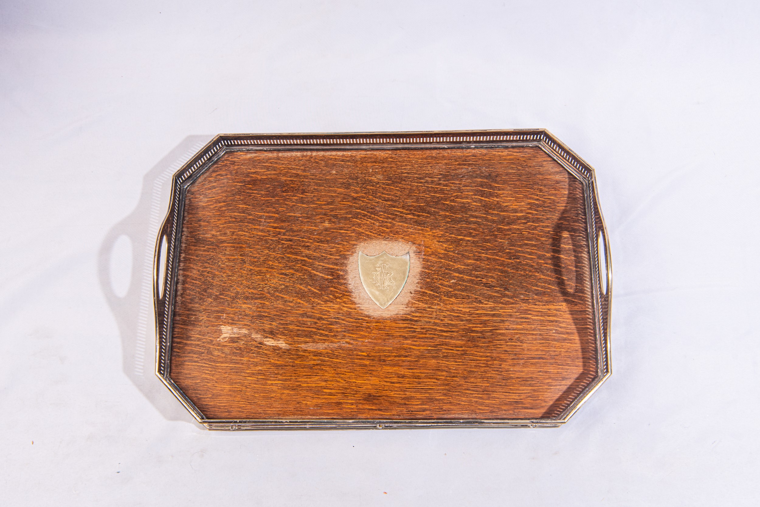 Guantiera in Sheffield