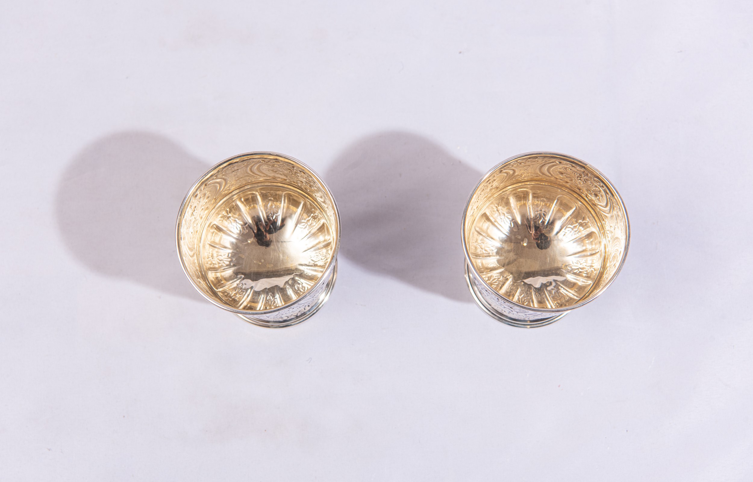 Coppia di bicchieri in argento