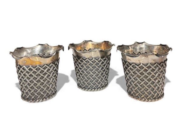 Tre Cestini porta bottiglie in metallo argentato