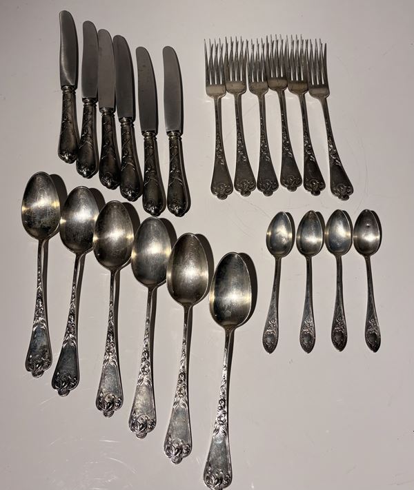 Parte di servizio in argento 800