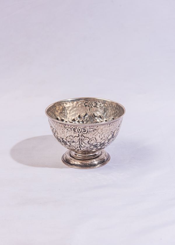 Coppetta circolare in argento