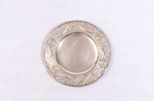 Piatto in argento peso 450 gr