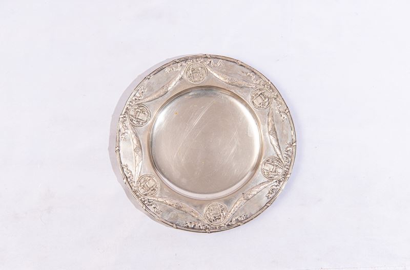 Piatto in argento peso 450 gr