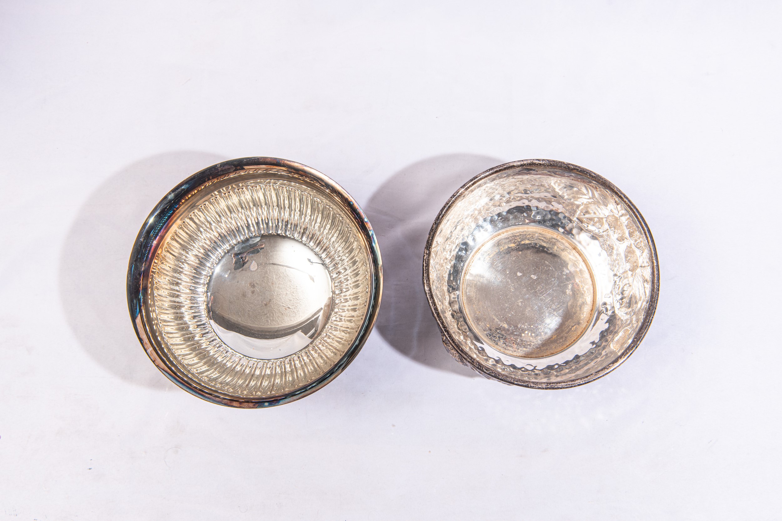 Due Fruttiere - Centrotavola in metallo argentato