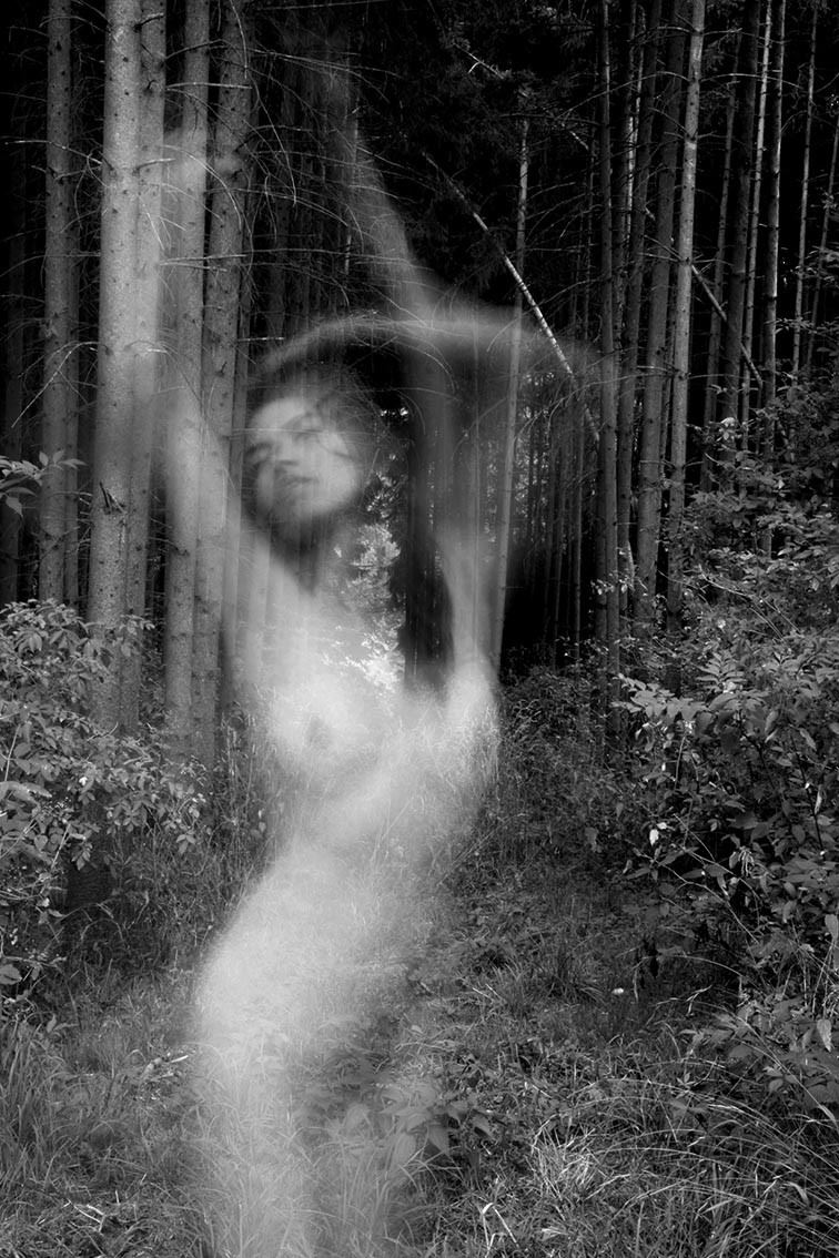 Maria Semmer - Secret Garden - Self-Portrait, stampa digitale su carta Fine Art