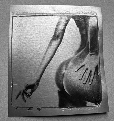 Strong Beauty - Polaroid Lift, Stampa Polaroid Lift su cartoncino Metallic Grey