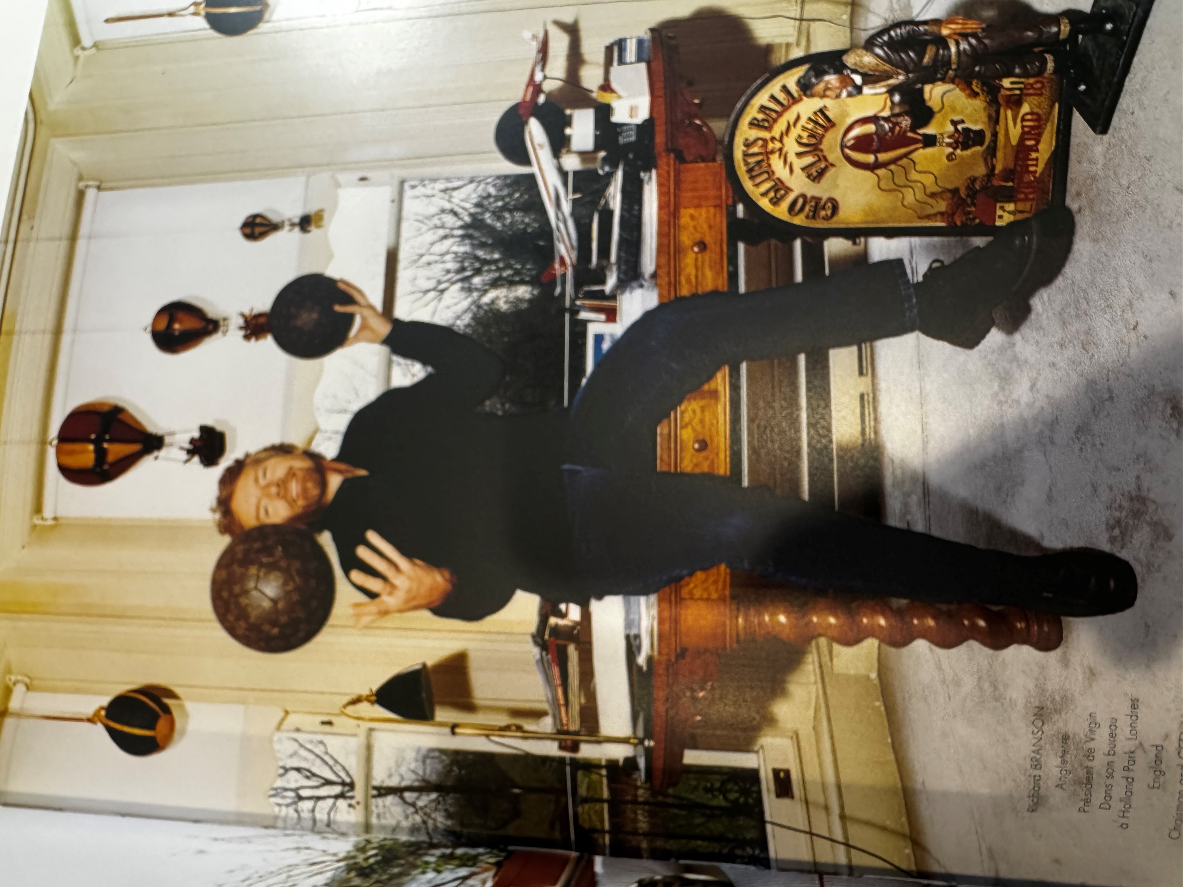 Libro- Louis Vuitton “Rebonds” Unicef