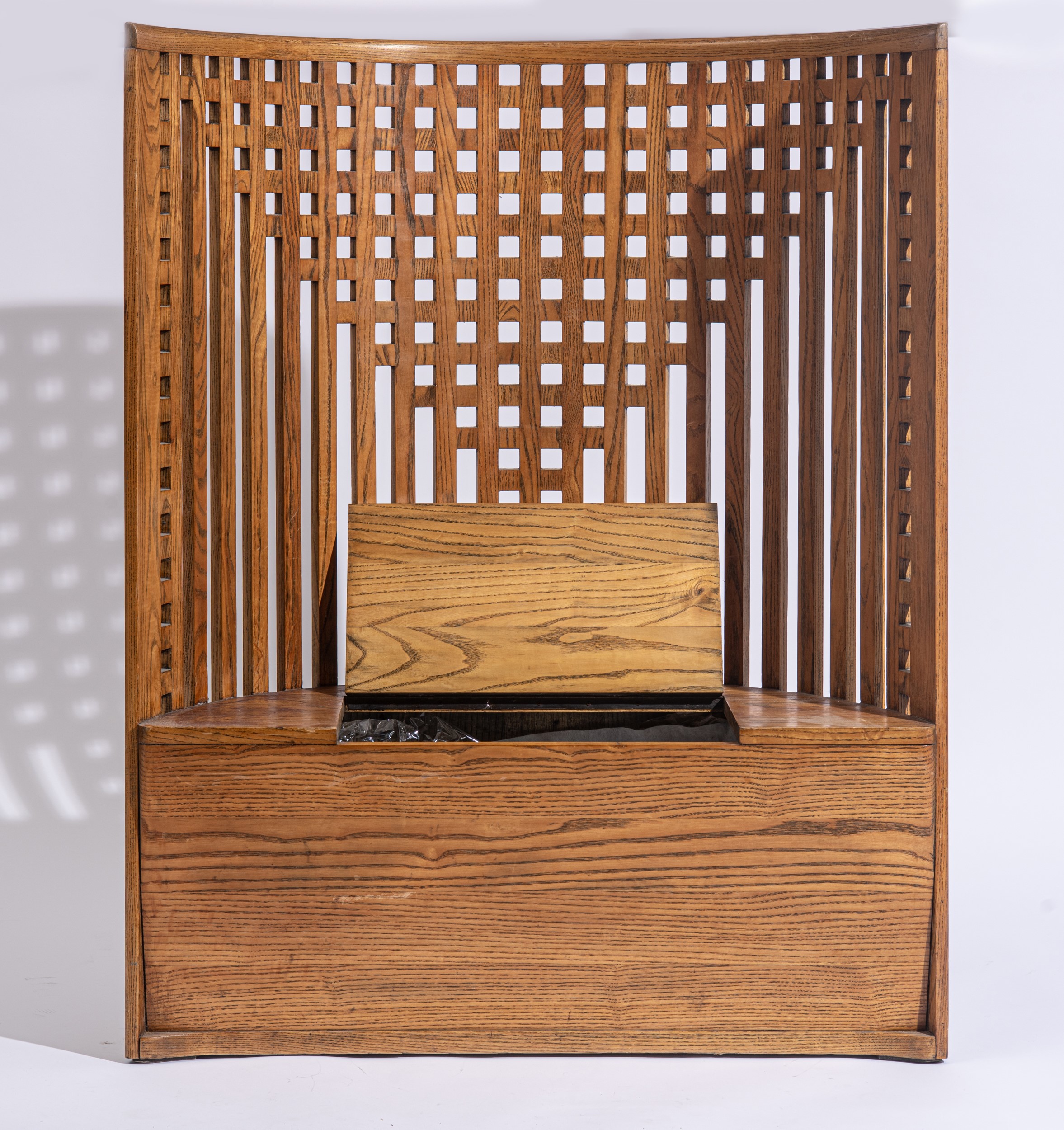 Poltrona, mod. "Willow"