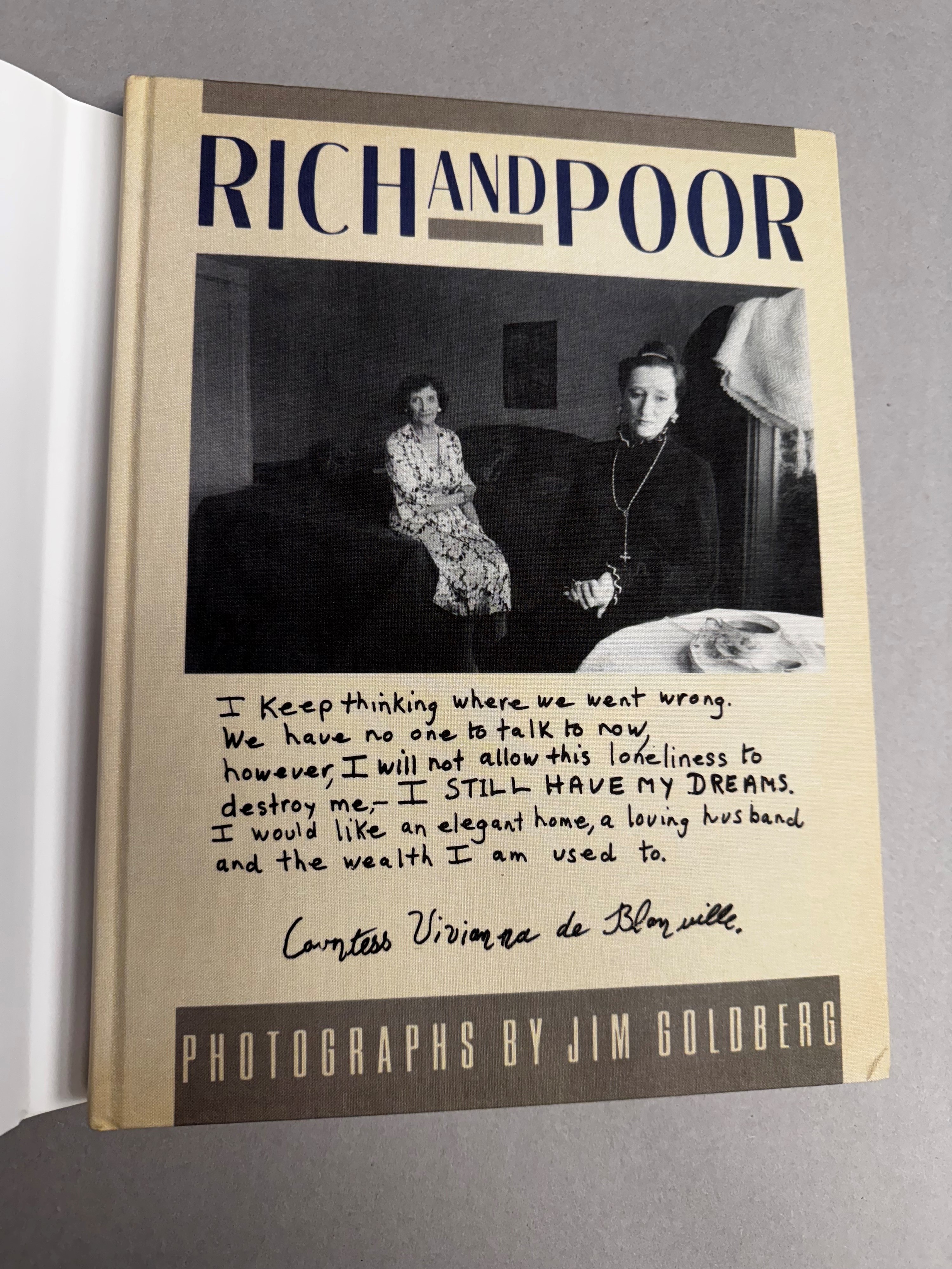 Libro - “Rich and Poor”