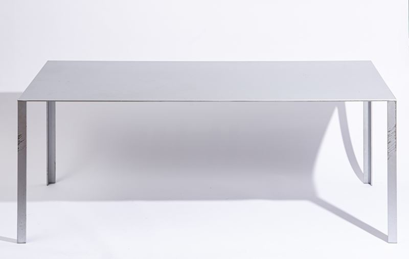 Jean Nouvel - Tavolo da pranzo modello 'Less', metallo laccato
