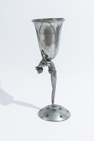 Vaso modello Acrobat in metallo