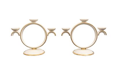 Rosenthal, Coppia di candelabri in porcellana bianca con profili in oro zecchino