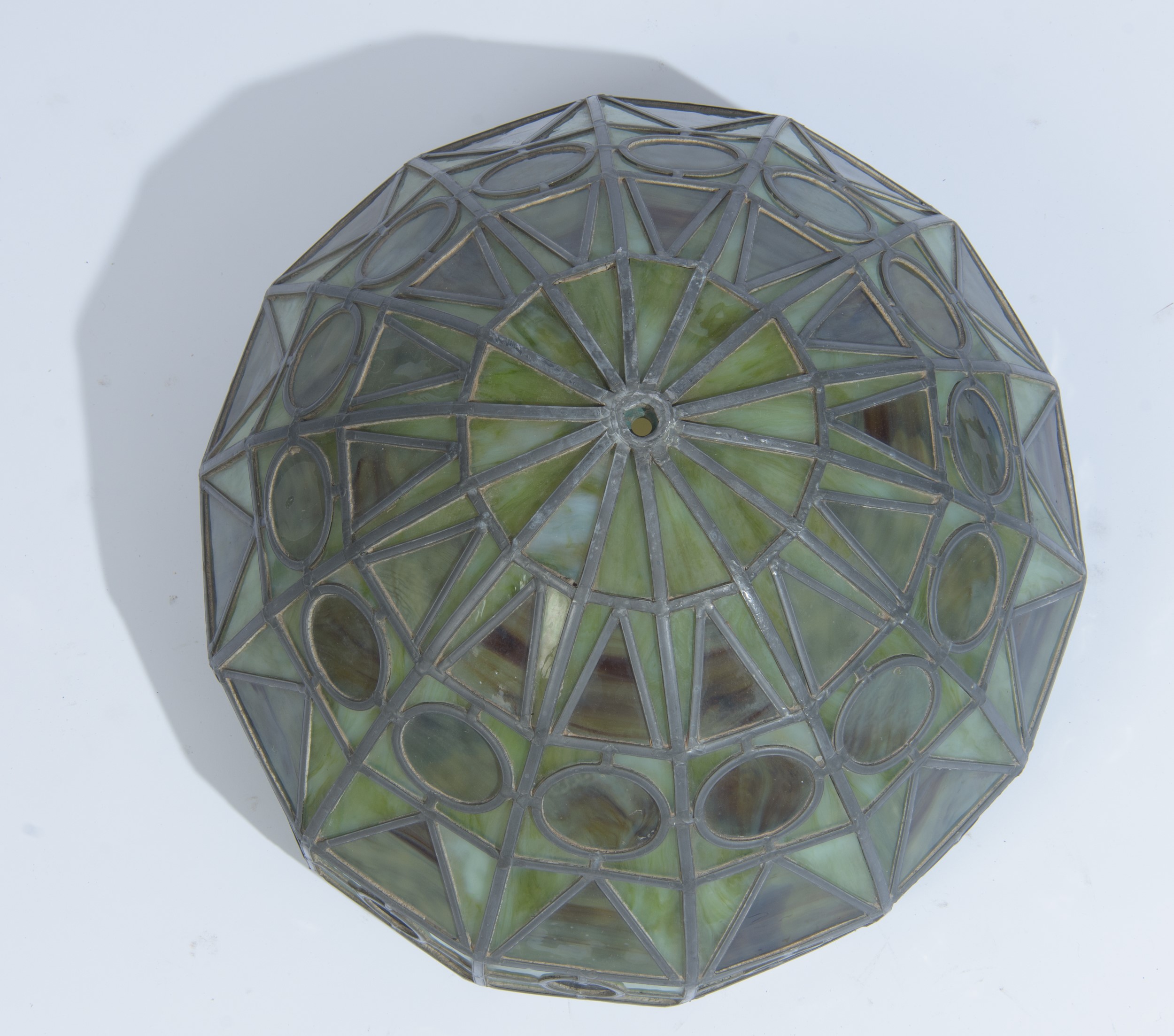 Paralume nello stile di Tiffany Studios, vetro verde chiaro, XX secolo