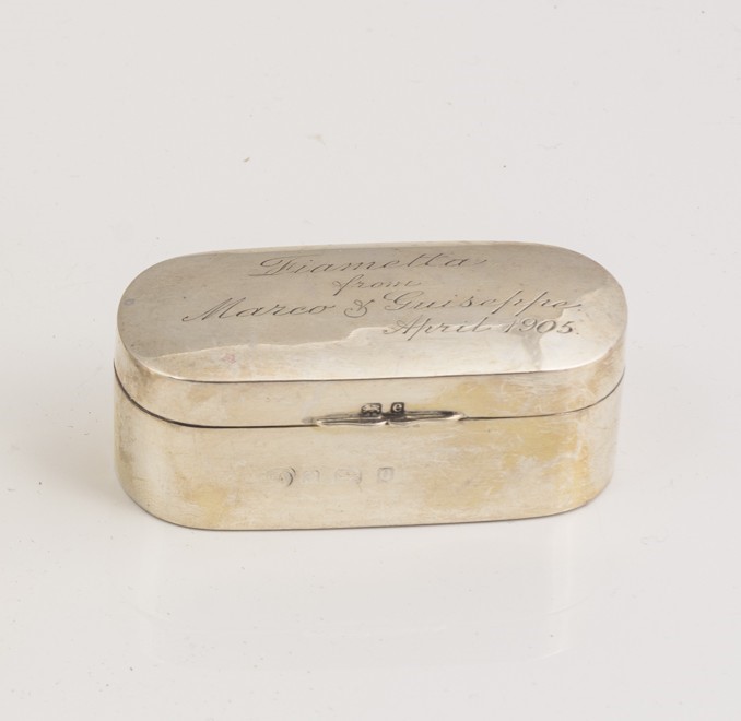 Set di sei contenitori in argento