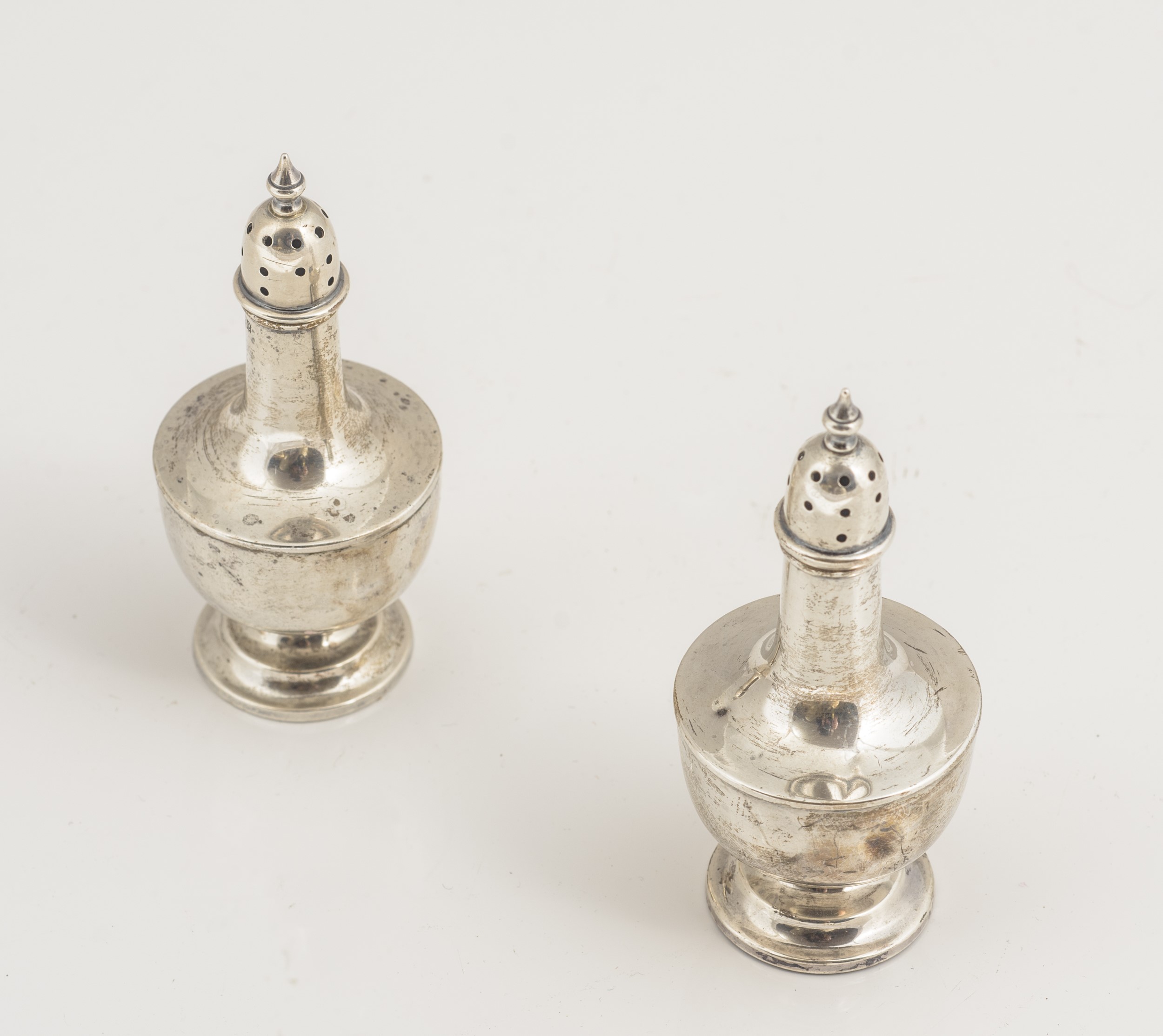 Sale e pepe, set in argento del XX secolo