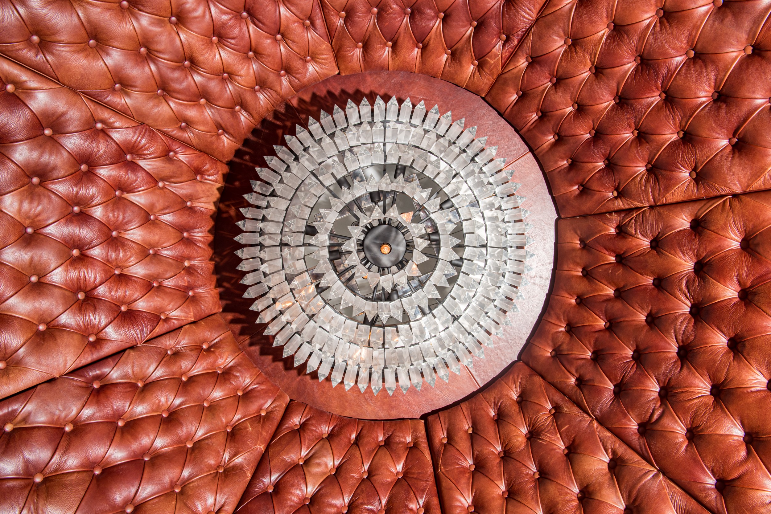 Timothy Oulton - Navicella "Apollo", acciaio inox, pelle e alabastro