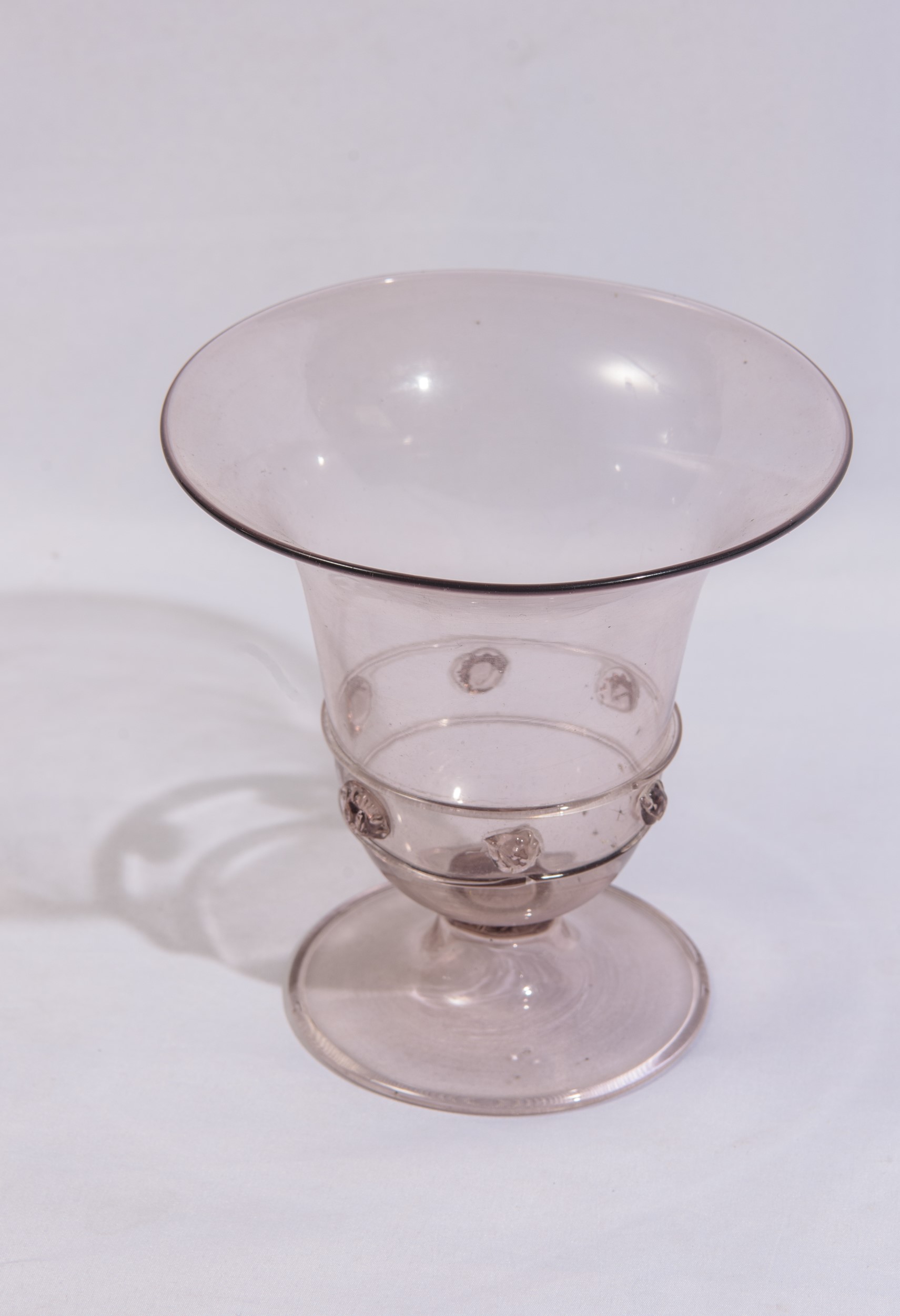 Giacomo Cappellin - Vaso in vetro soffiato di Murano, ciclamino