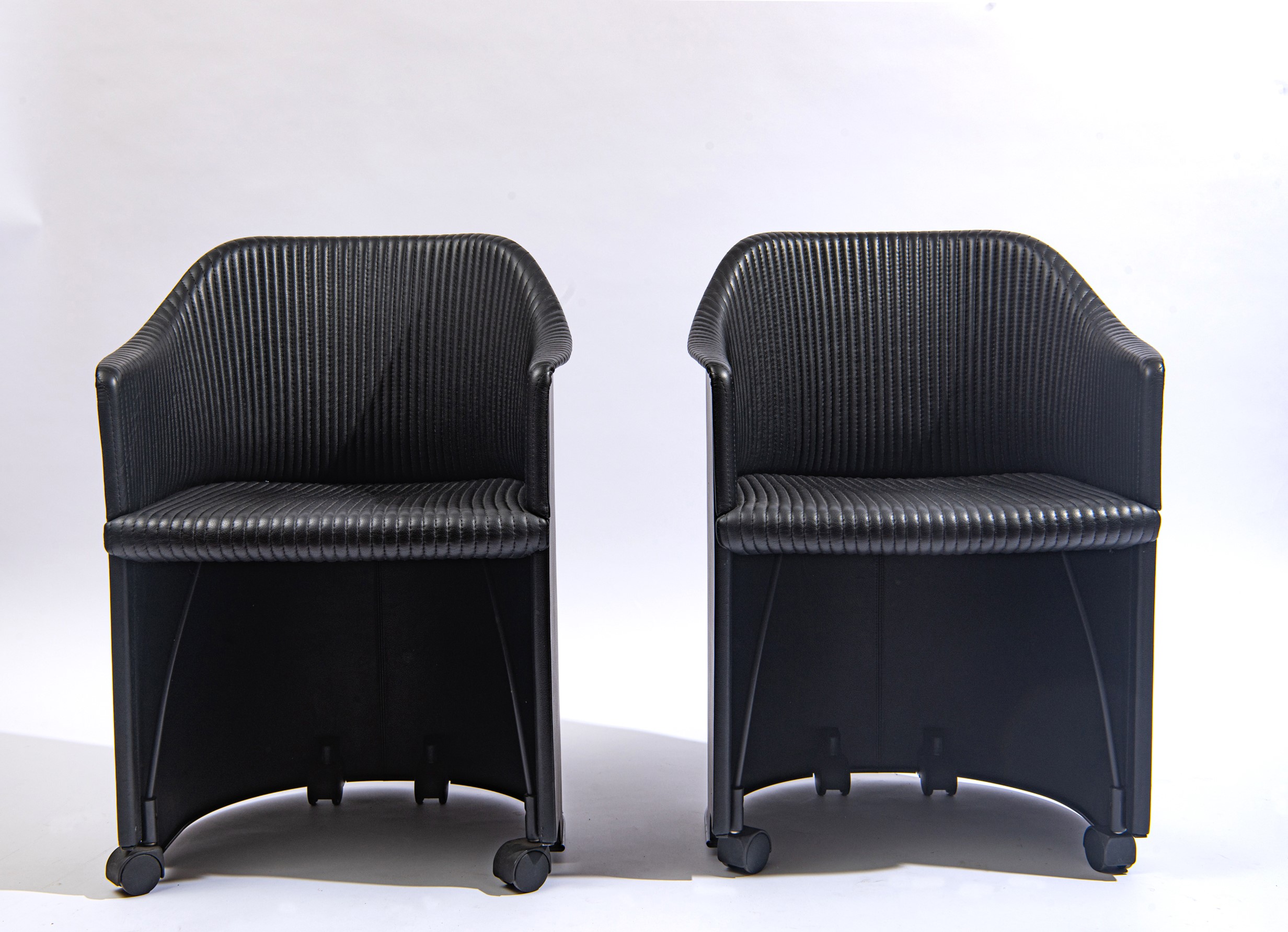 Afra e Tobia Scarpa - Sei poltroncine, mod. 'Artona', metallo e pelle