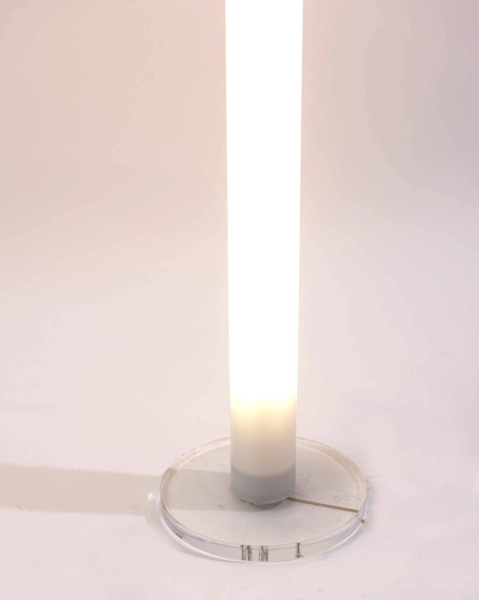 Lampada da terra in plexiglass, anni '80 del XX secolo