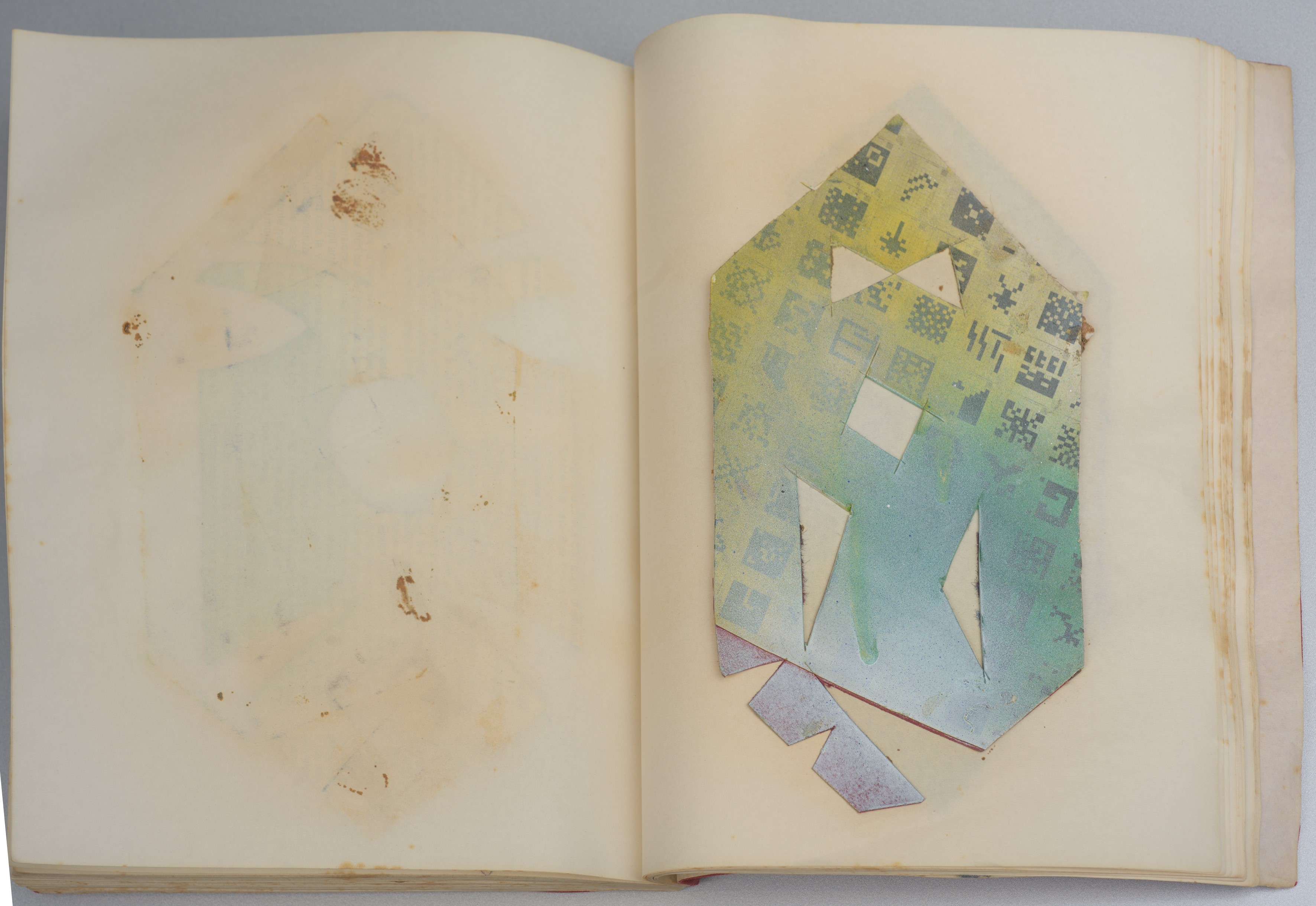 Alighiero Boetti - Libro rosso – Quaderno di lavoro con stencil e studi preparatori per la serie ...