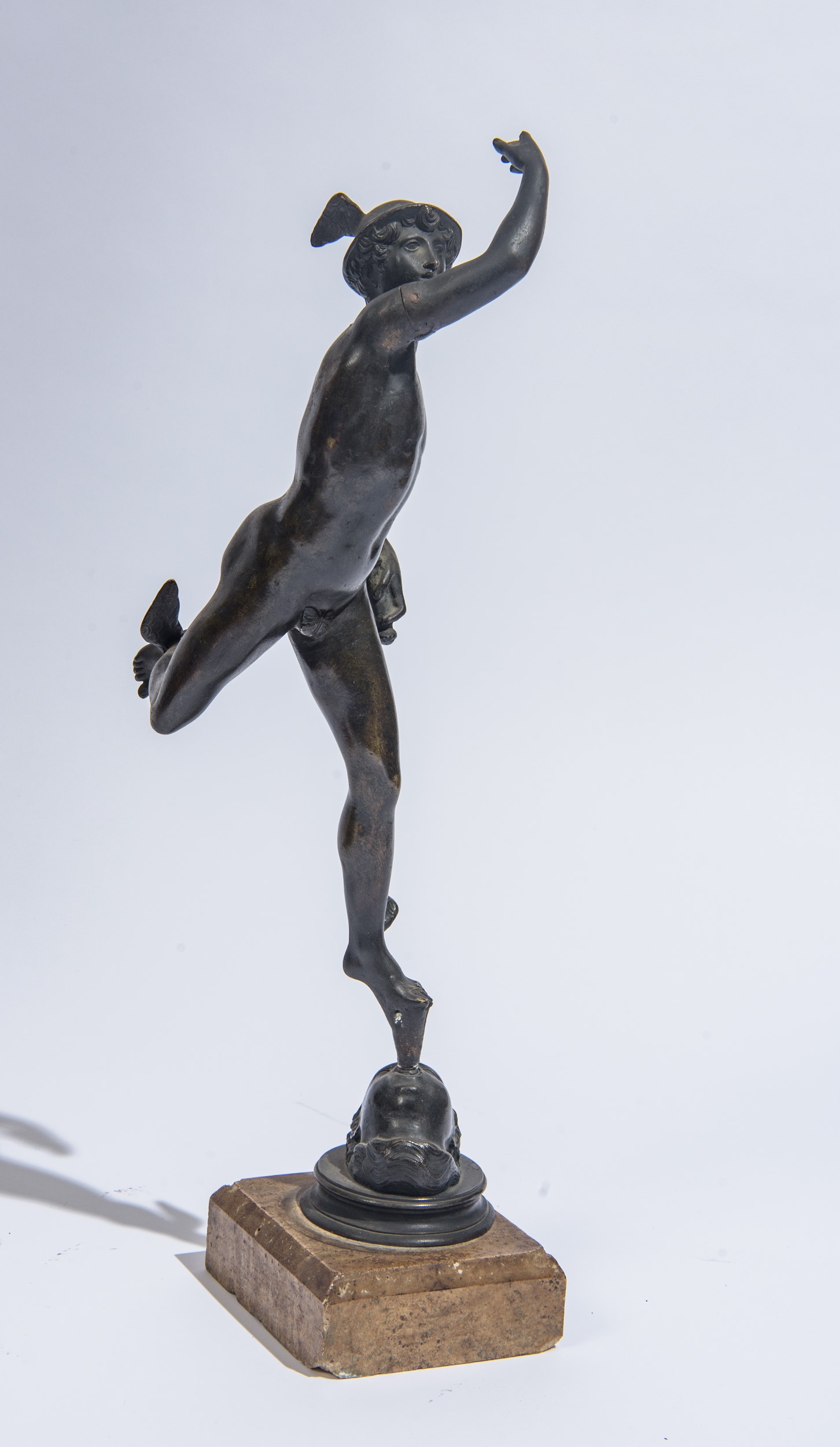 Scultura raffigurante Mercurio alato