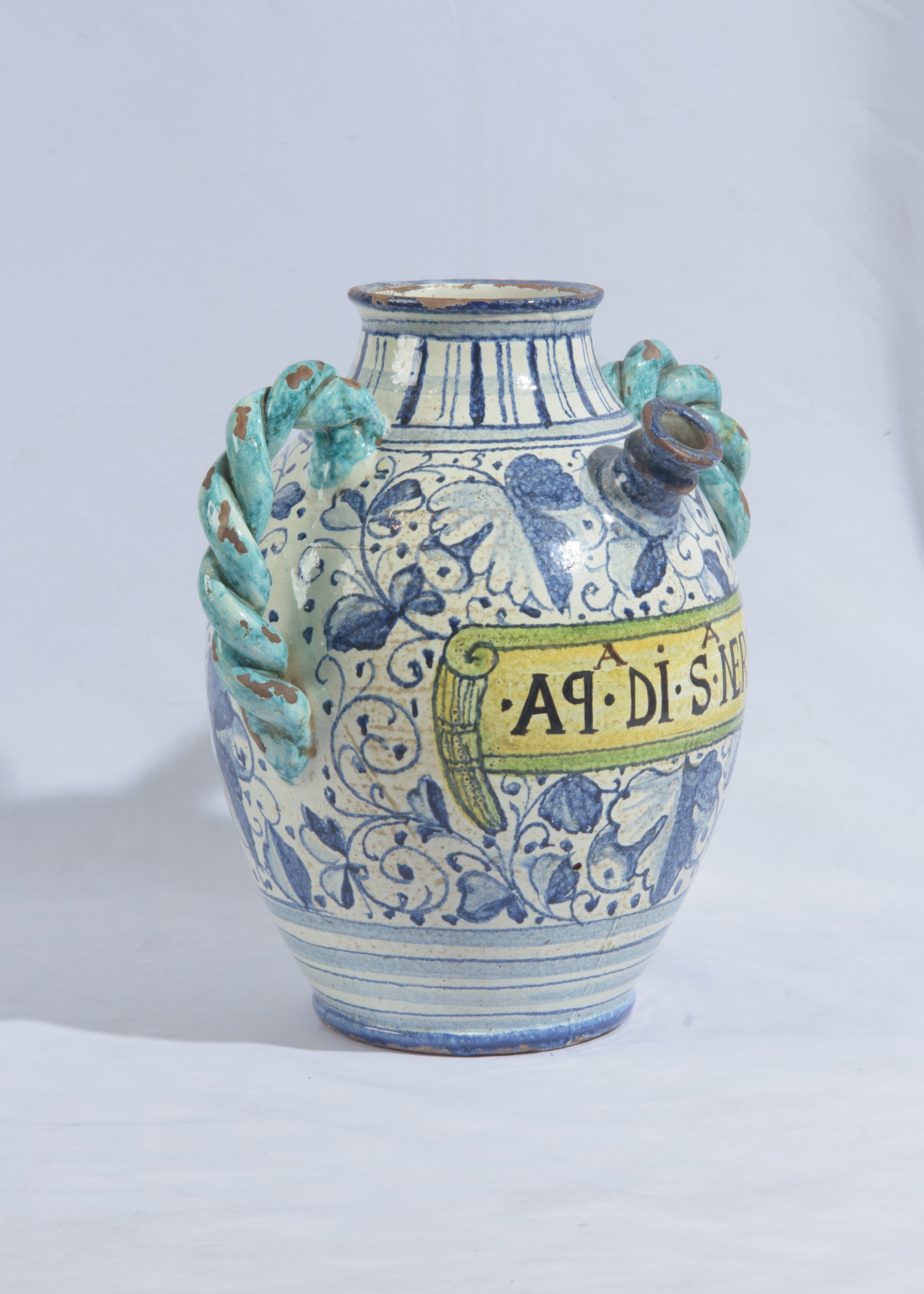 Bottega di Montelupo, Orcio biansato in maiolica (versatoio a tubo)