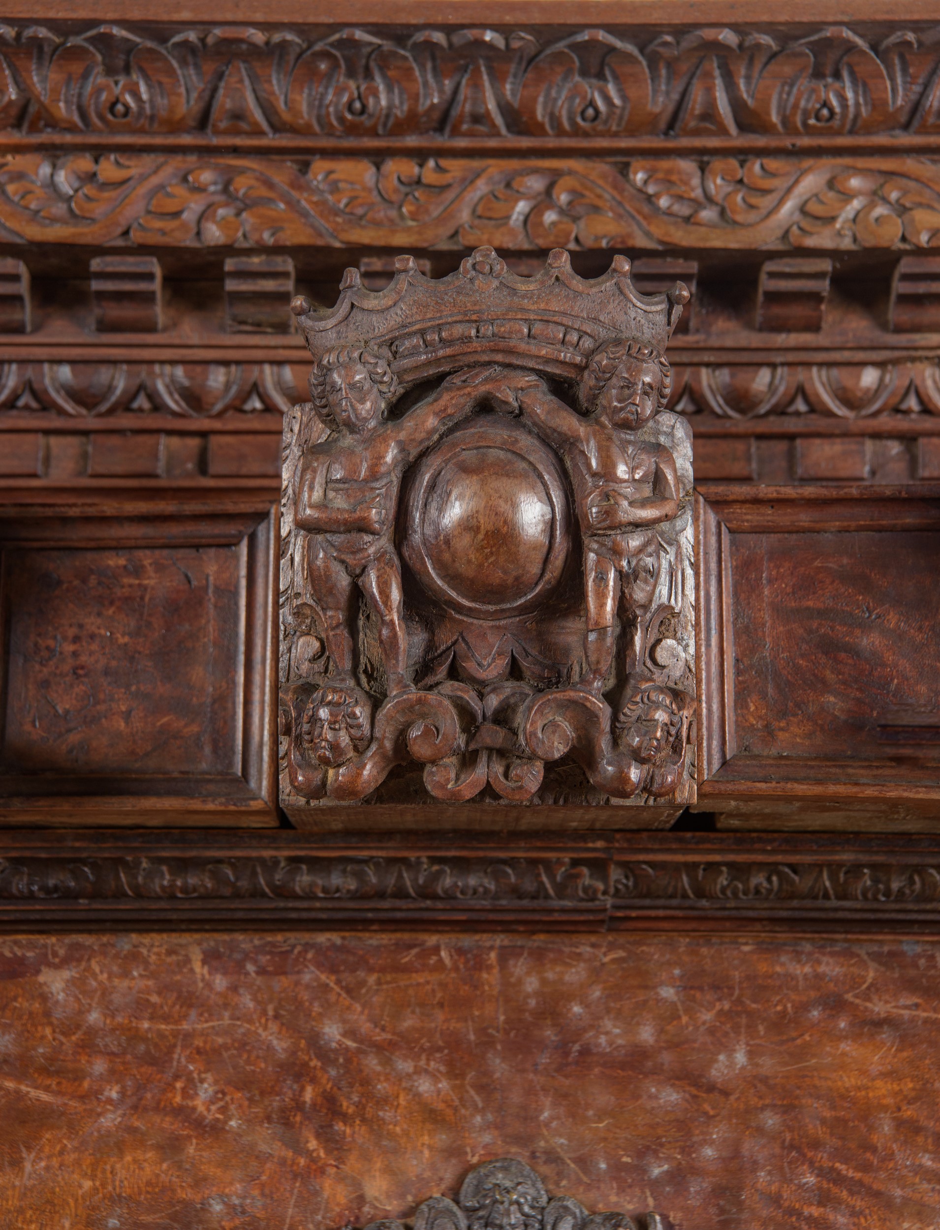 Stipo 'a bambocci', Genova, inizio del XVII secolo, legno di noce