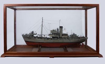 Brian Clark, Modello in scala del dragamine-trawler H.M.S. Sir Lancelot