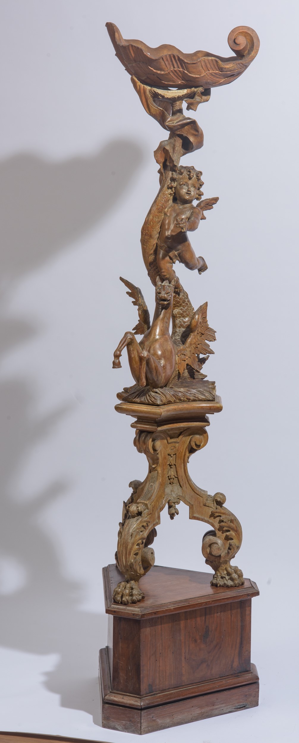 Scultura lignea, Putto su cavallo alato