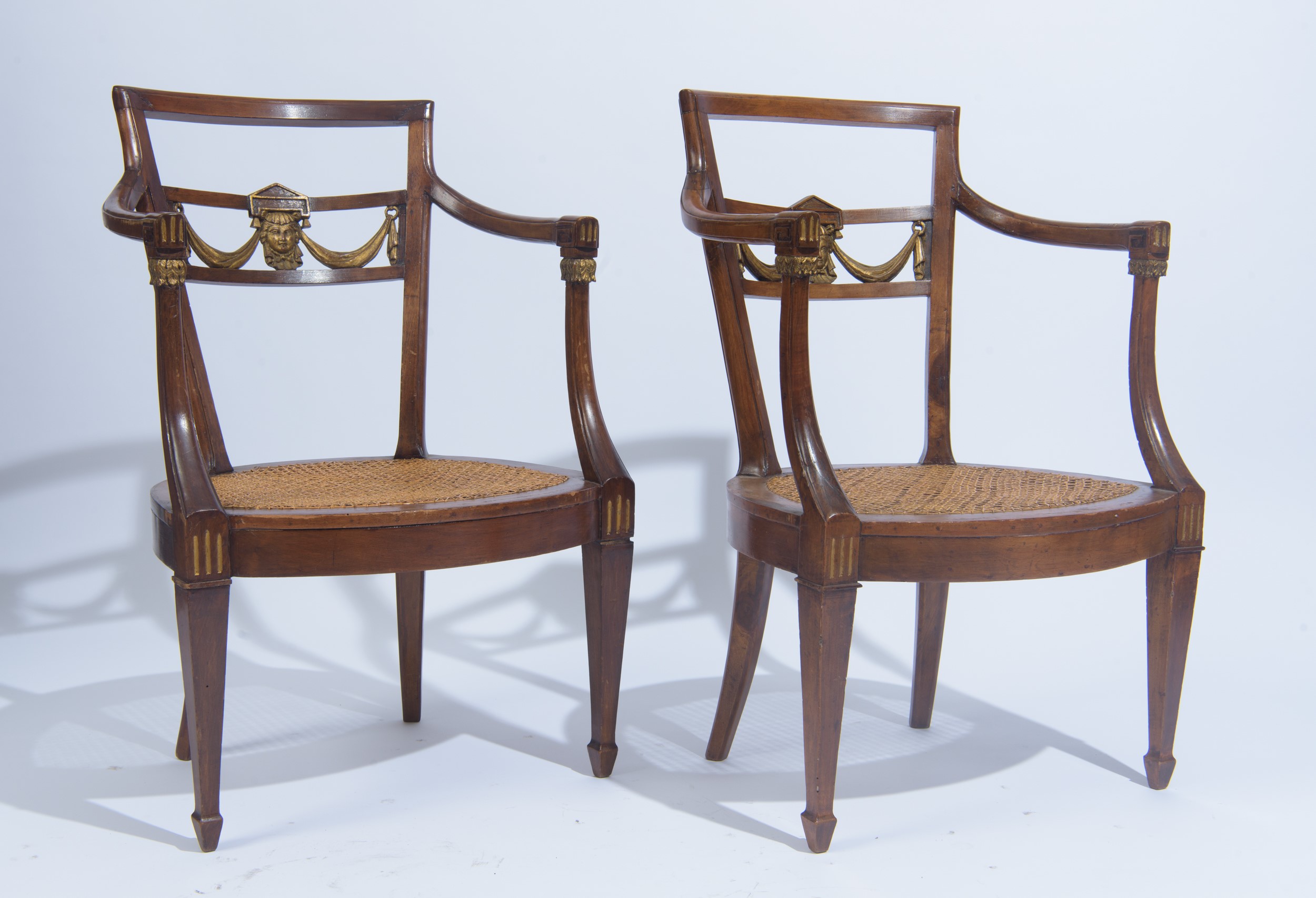 Poltroncine, legno di noce con lumeggiature dorate, Toscana, prima metà XIX secolo