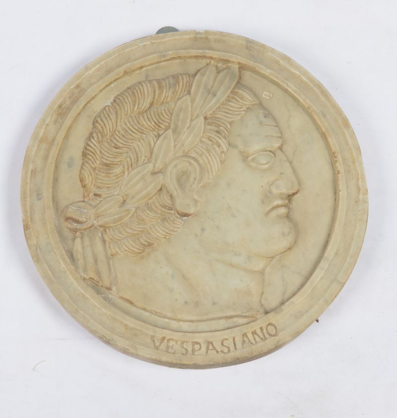 Medaglione, marmo bianco di Carrara, circonferenza 42 cm, Italia, periodo Gran Tour, seconda metà...