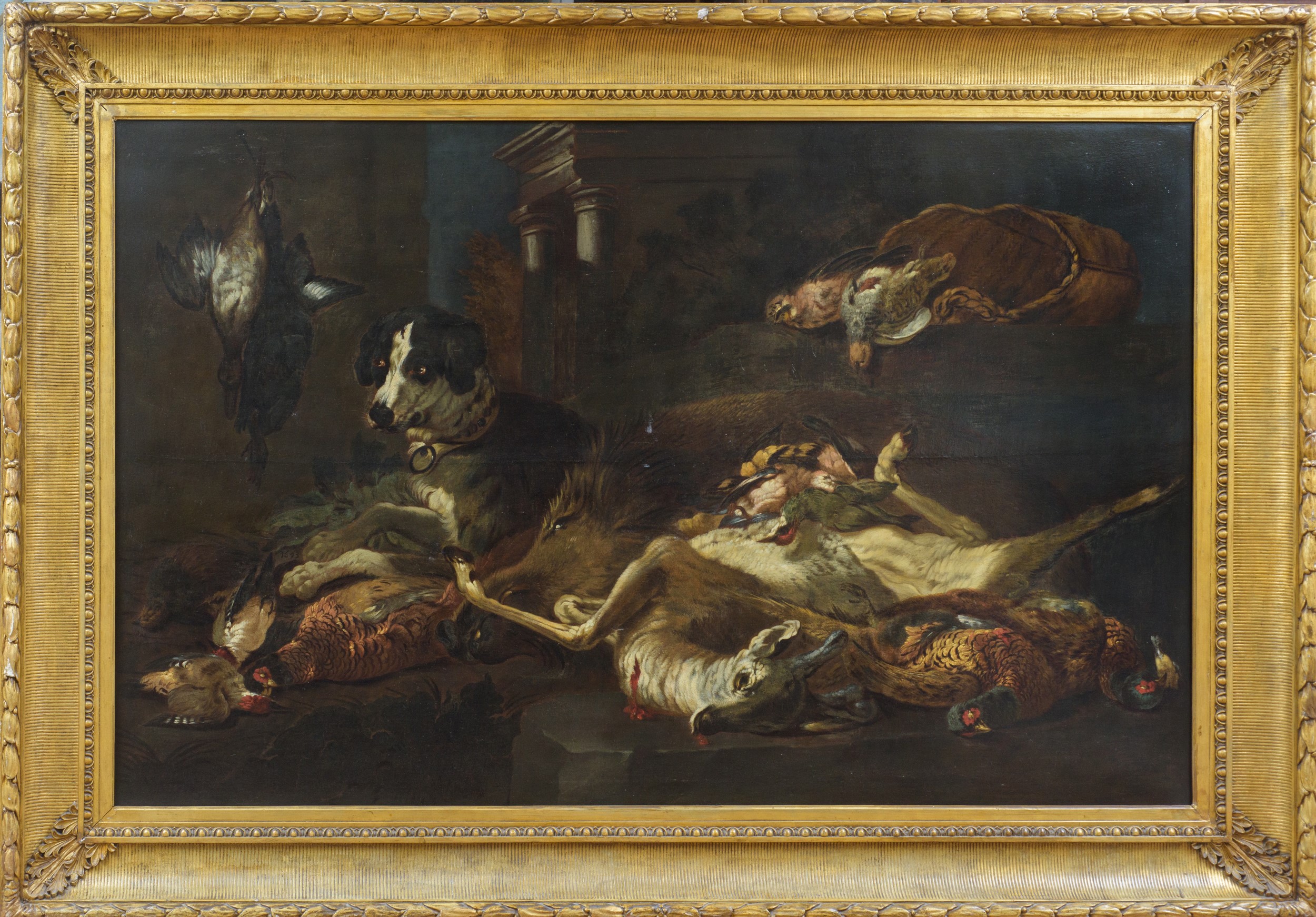 Natura morta con cane che vigila sui volatili e un cinghiale
