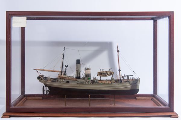 Modello in scala 1:24 del peschereccio a vapore armato Eddy