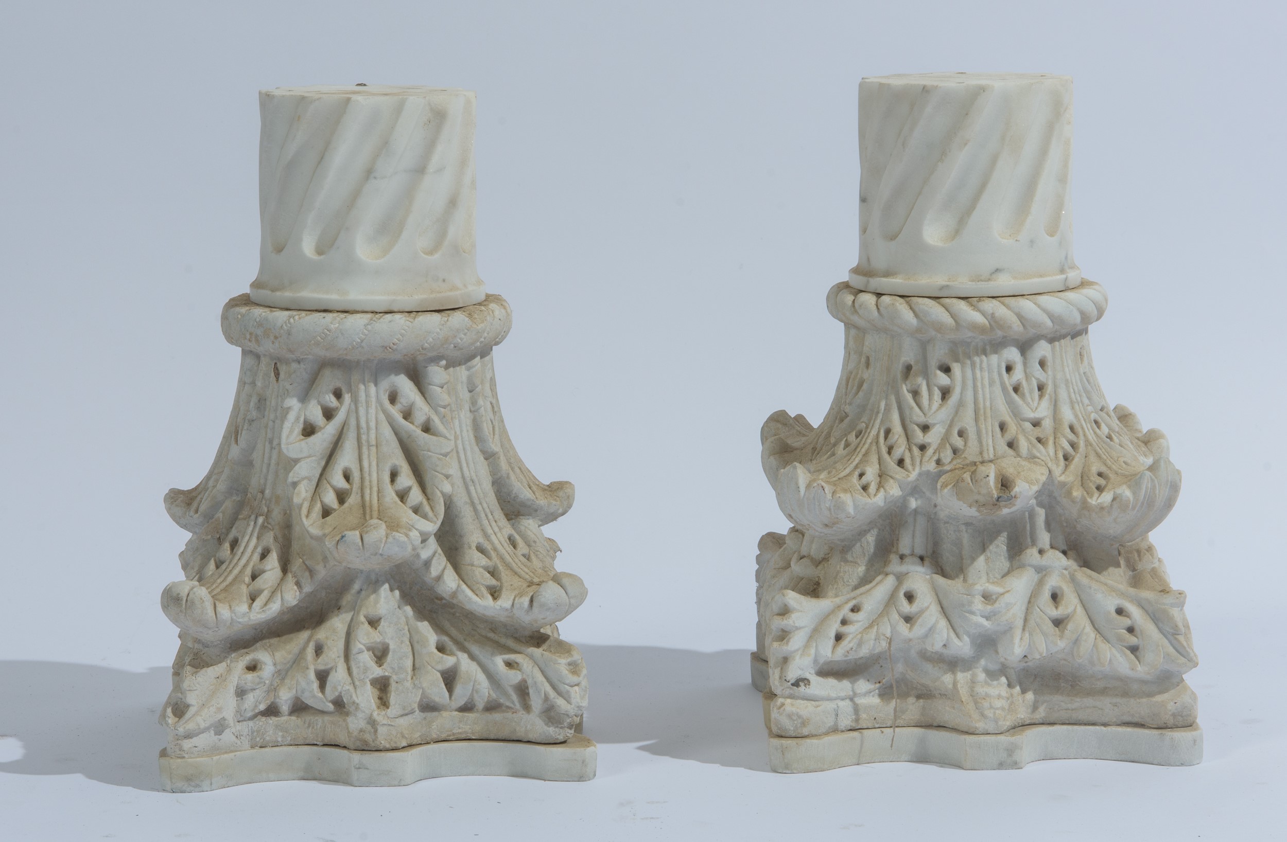 Capitelli in marmo bianco, Italia, inizio XX secolo