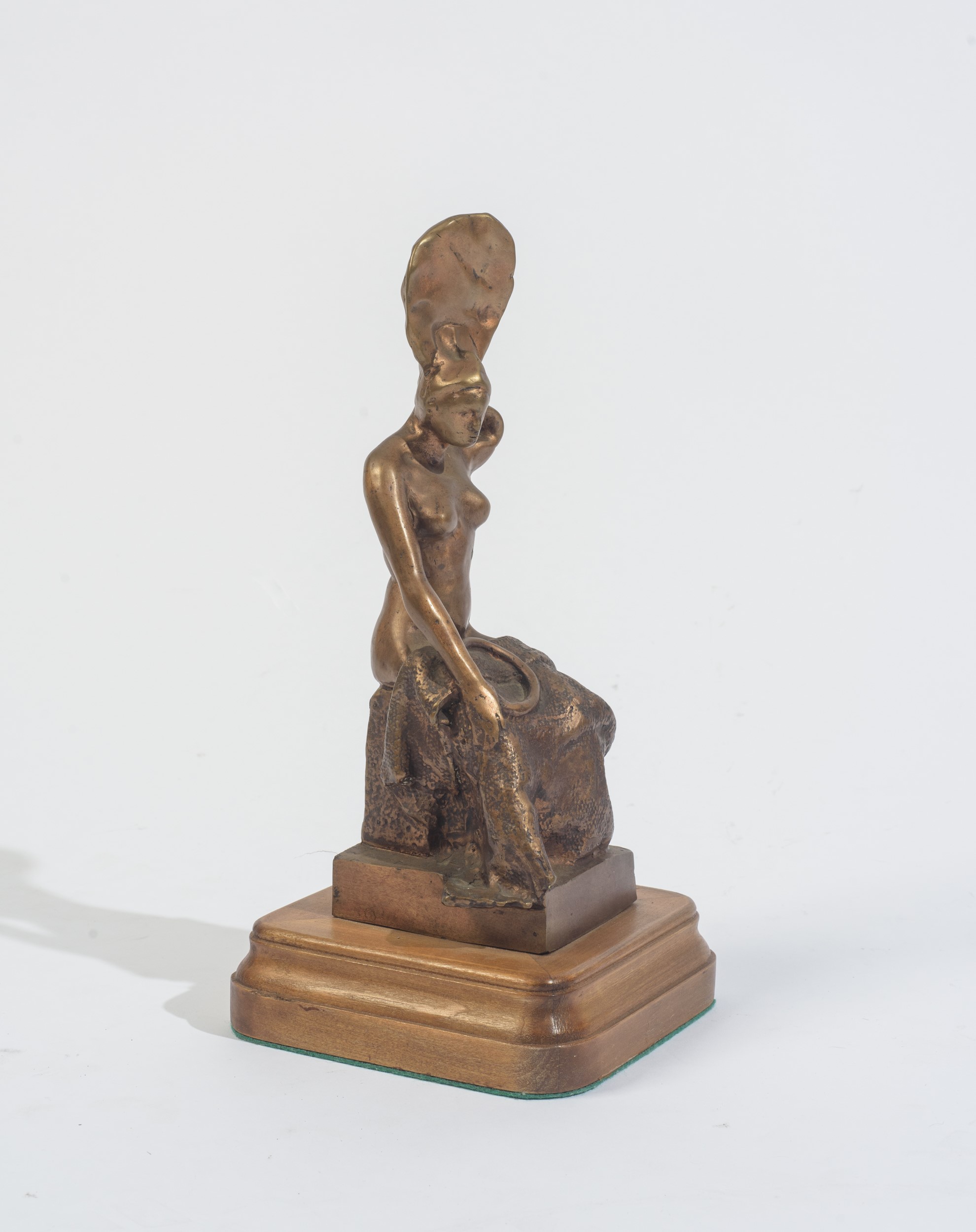 Ugo Attardi - Penelope, bronzo dorato