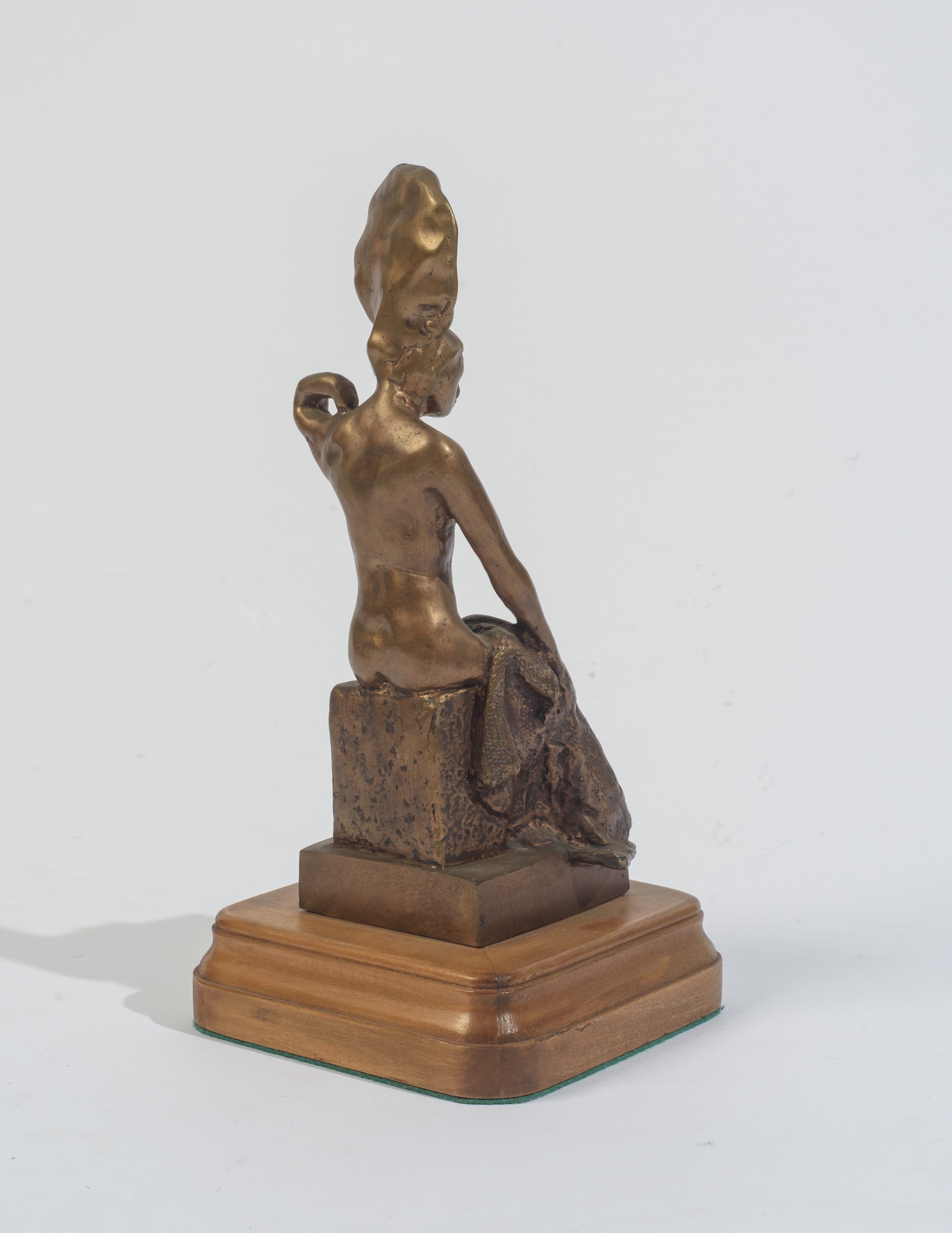Ugo Attardi - Penelope, bronzo dorato