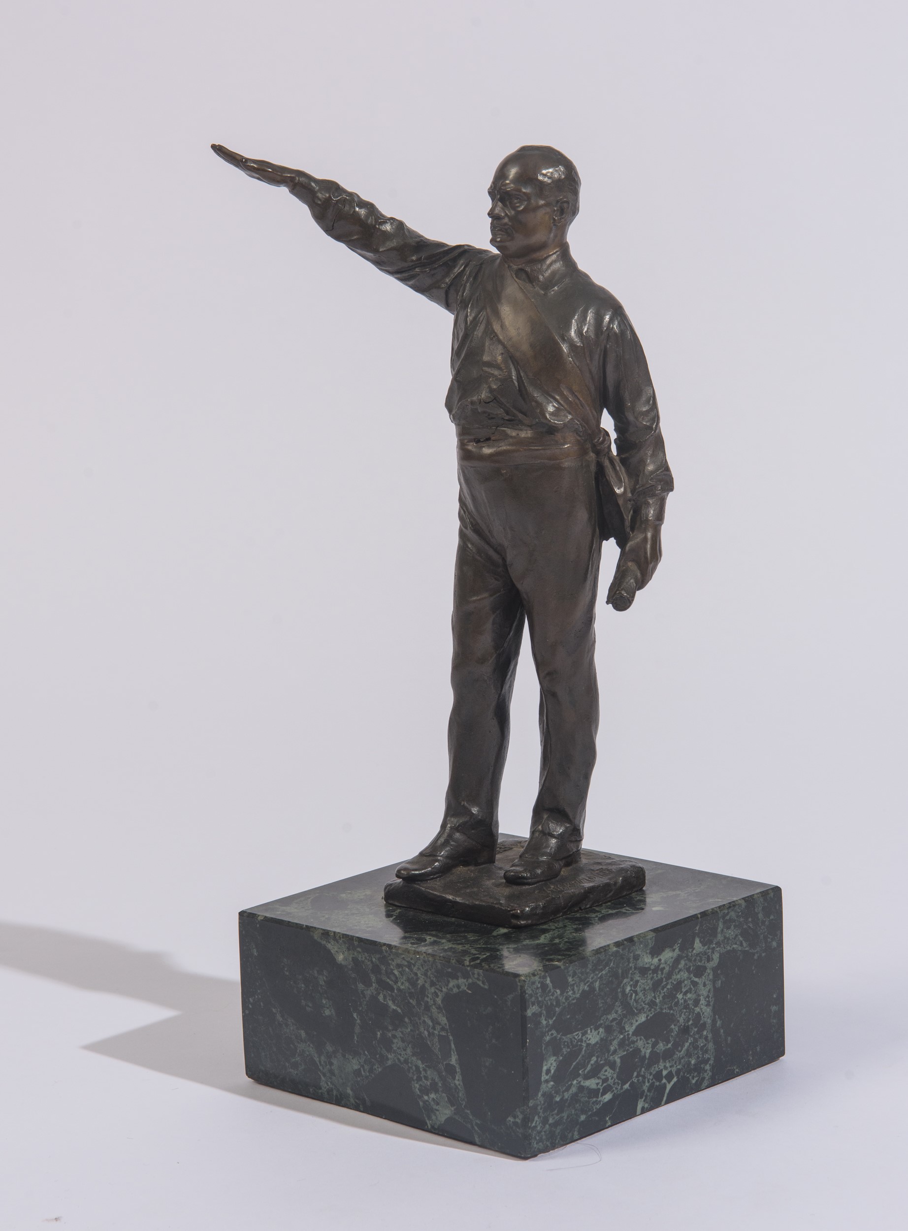 Gaetano Chiaromonte - Scultura raffigurante Benito Mussolini, bronzo brunito