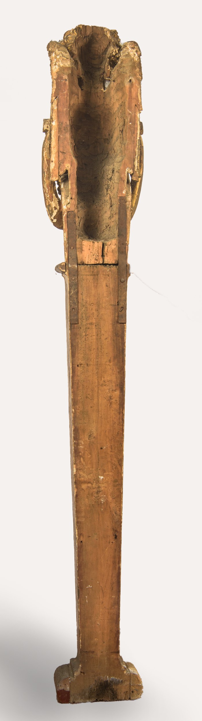 Imponente coppia di telamoni architettonici