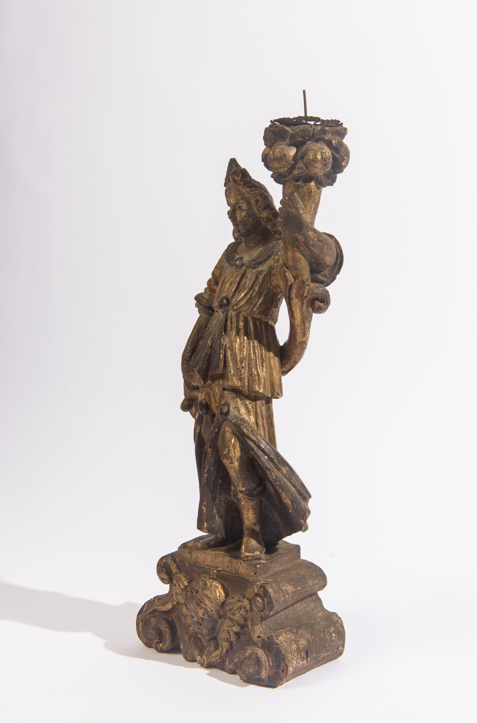 Scultura porta torciere