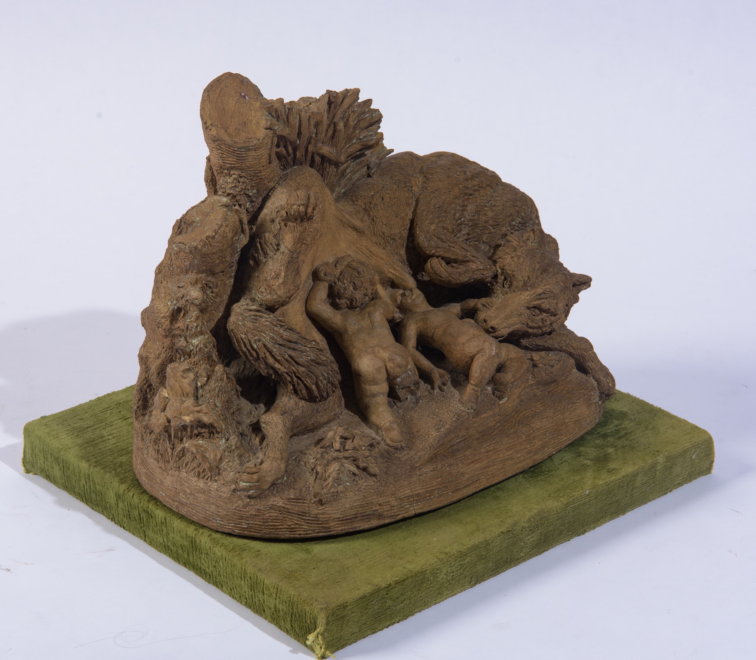 L. Astoud Tromei, Lupa capitolina che allatta, terracotta su basamento