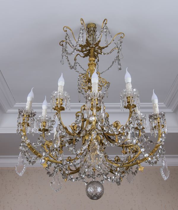 Imponente lampadario 