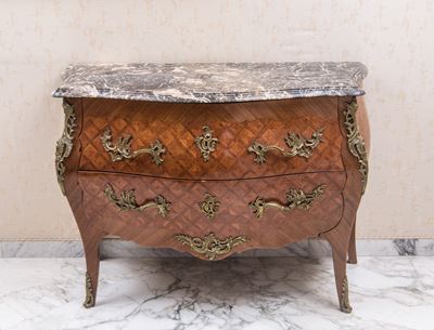 Comò in stile Luigi XV, legno impiallacciato, due cassetti